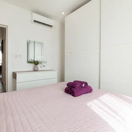 W6- 1 Double Bedroom Modern Apt-Close To The Sea * St. Paul's Bay